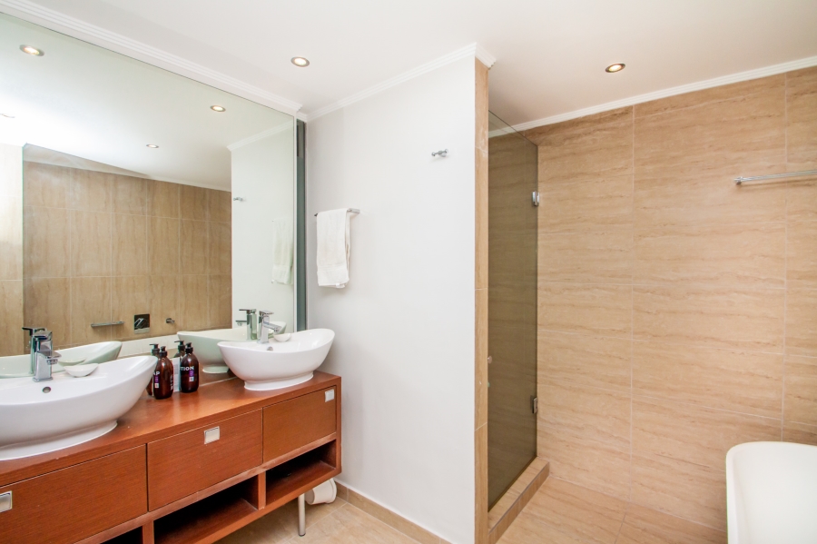 2 Bedroom Property for Sale in Cape Town City Centre Western Cape